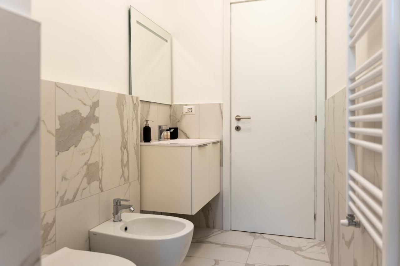 15Min Metro Duomo - Rho Fiera - Skyscraper Kitchen Apartment Милано Екстериор снимка