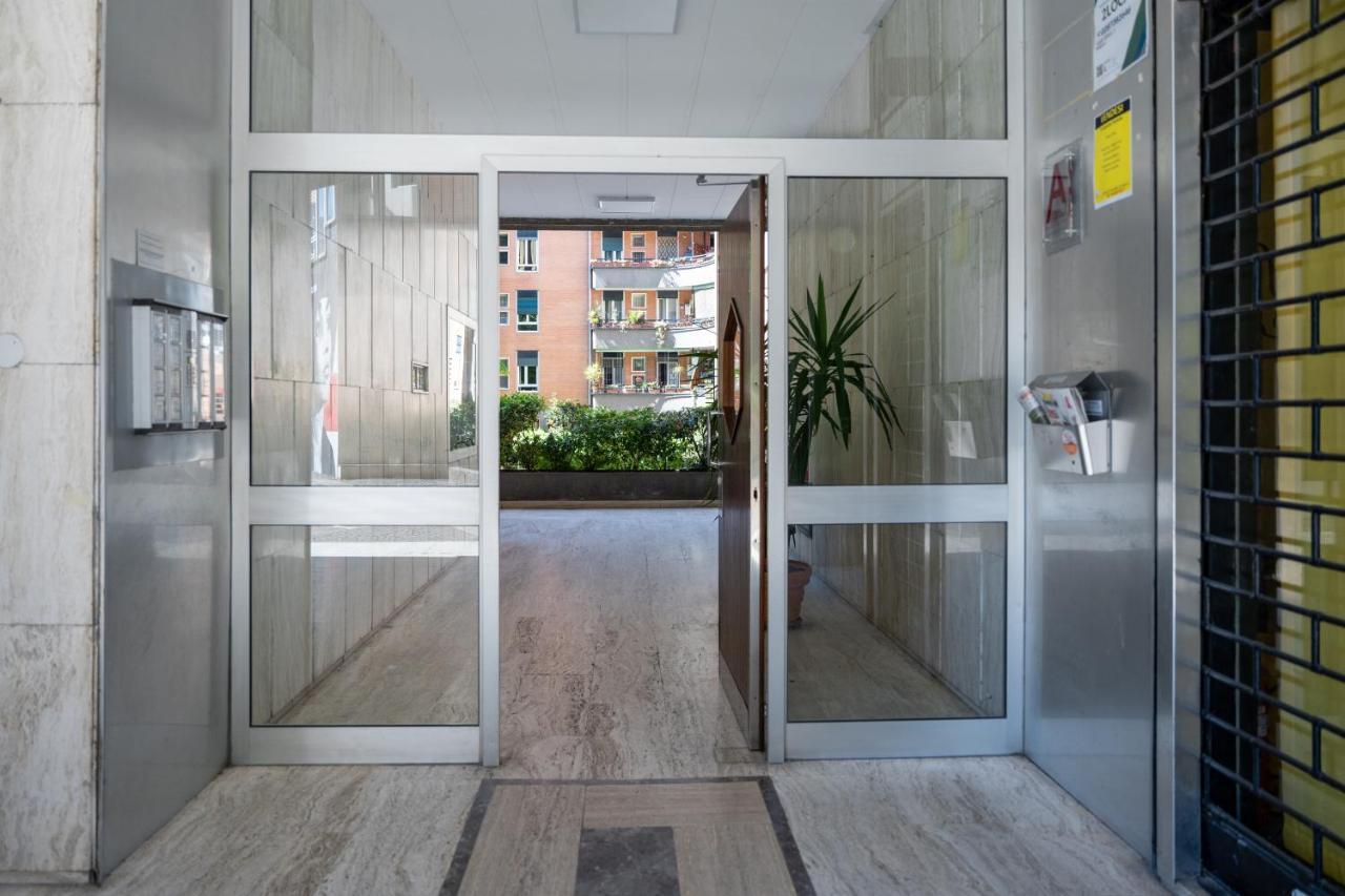 15Min Metro Duomo - Rho Fiera - Skyscraper Kitchen Apartment Милано Екстериор снимка